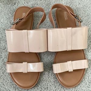 Melissa comfy sandals